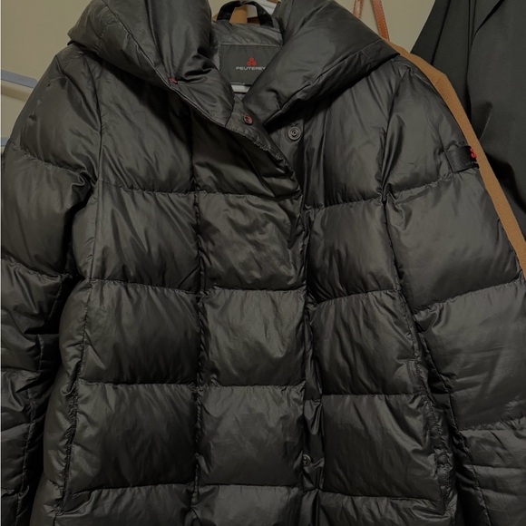 Peuterey Jackets & Blazers - Peuterey Women's Elegant Black Puffer Coat
